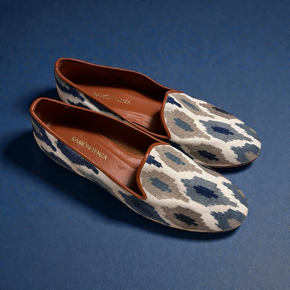 Ramón Tenza Mazara Indigo 8.5 narrow embroidered loafer flats Spain